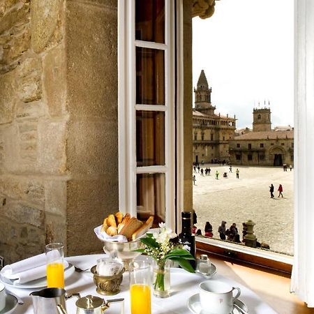 ปาราดอร์ เด ซานติอาโก เด กอมโปสเตลา Hotel ภายนอก รูปภาพ View of the Plaza Mayor from the hotel