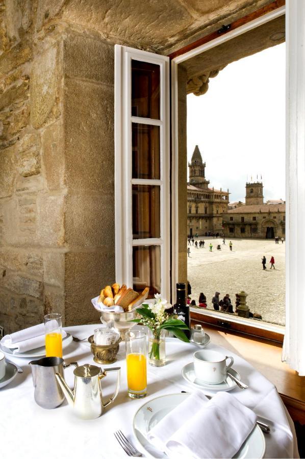 ปาราดอร์ เด ซานติอาโก เด กอมโปสเตลา Hotel ภายนอก รูปภาพ View of the Plaza Mayor from the hotel